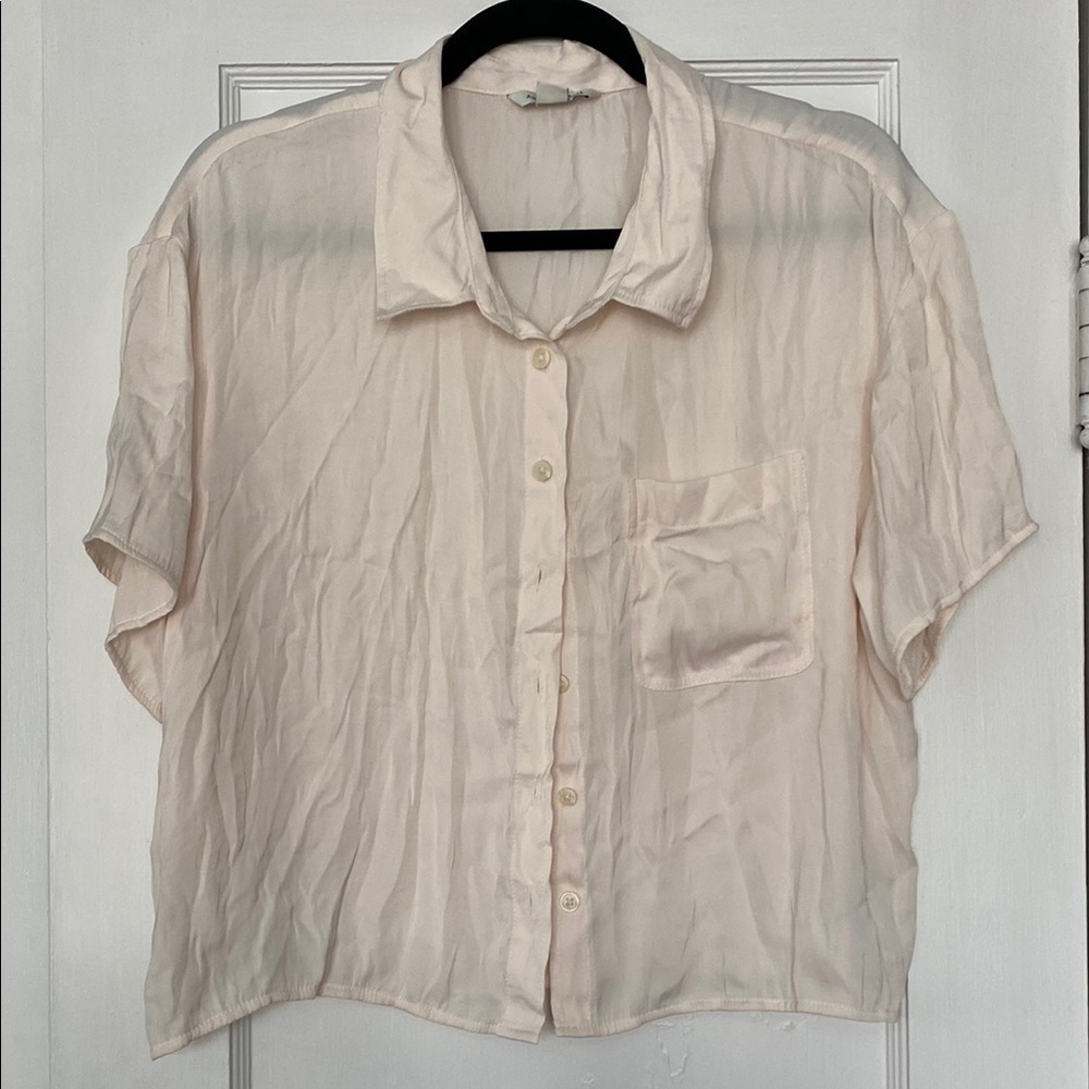 AEO Ivory Short Sleeve Silky Cropped Shirt